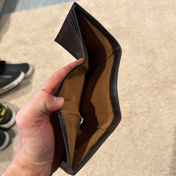 Tri fold carhartt lather wallet - Picture 3 of 3